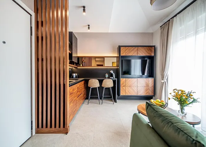 Enyana Luxury Suites