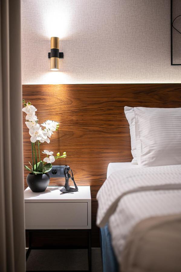Enyana Luxury Apartment