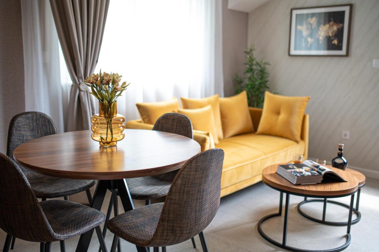 Enyana Luxury Apartment